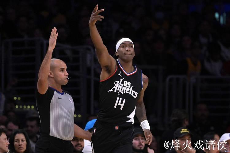 曼恩3年4700万提前续约快船 上赛季场均8.8分 曼恩3年4700万提前续约快船 上赛季场均8.8分